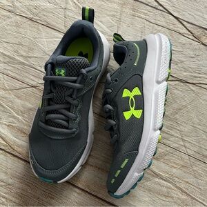 Under Armour Charged Assert 10 - NEW